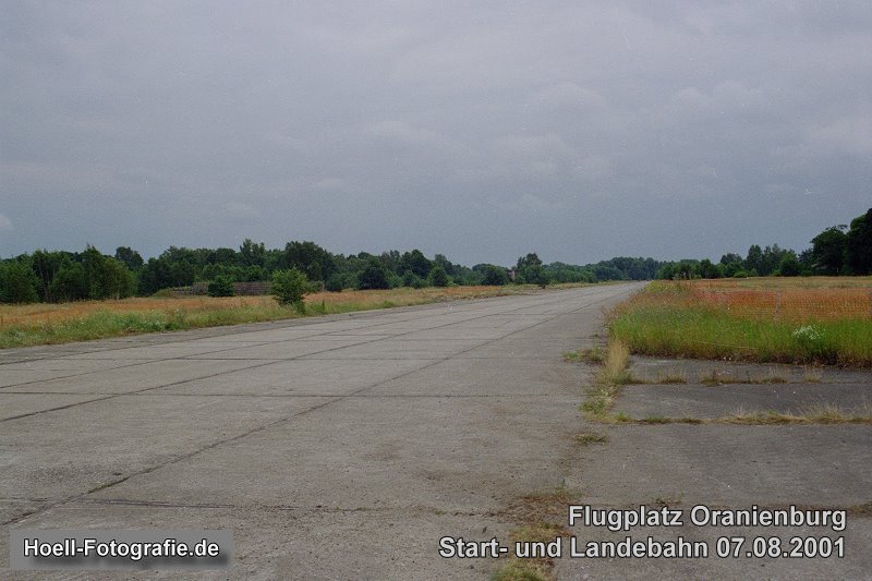 Einfliegehalle der Heinkel-Werke Oranienburg - ehemaliger Flugplatz Oranienburg - Foto: Olaf Hoell